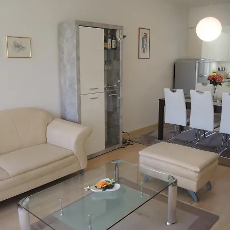 Ullmann Apartament *